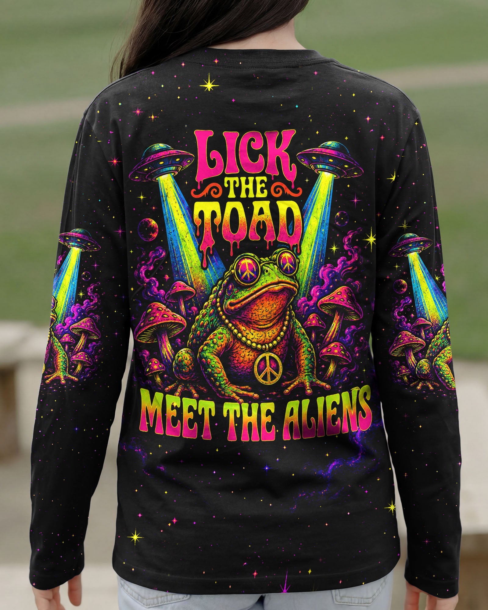 LICK THE TOAD MEET THE ALIENS ALL OVER PRINT   - TLHN3006261